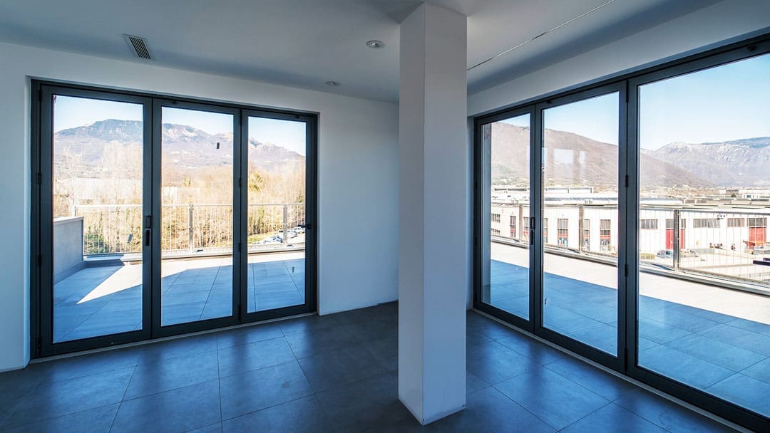 Ușă Culisantă tip armonică din Aluminiu BiFold galerie